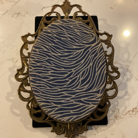 Vintage Floral Oval Frame Italy - Picture 2 of 4